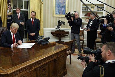 Trump-signs-first-executive-order-obamacare-2017-infowars