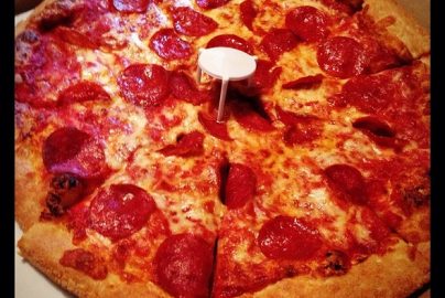 papa-romanos-pizza-pepperoni-hepatitis-outbreak-photocredit-foodspotting-com