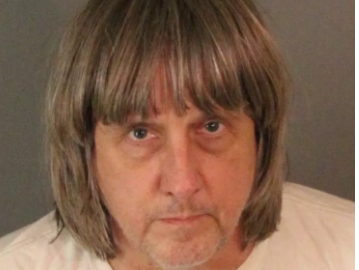 Screenshot - 1_15_2018 , 10_18_26 PM kids chained man parent