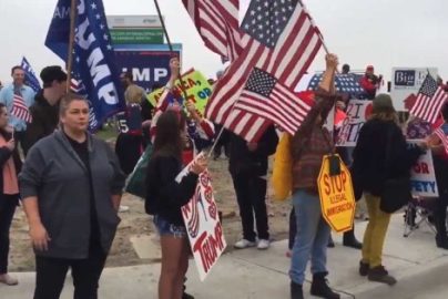 build-the-wall-border-wall-photocredit-rightandfree-com