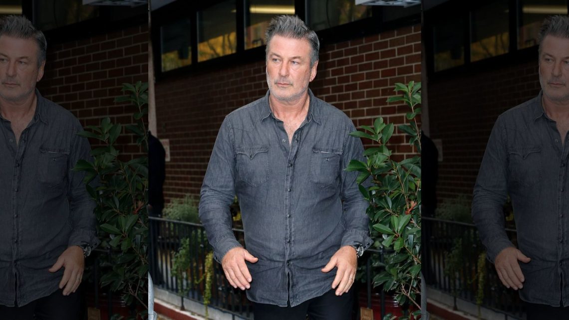 alec-baldwin-arrested-leaving-nypd-police-station-splashnews