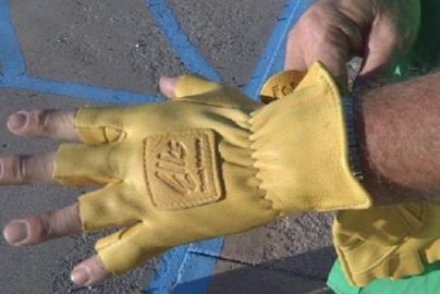 deer-gloves-veterans-mo-jasonsmith-house