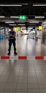 amsterdam-uk-flight-airport-lockdown-twitter-com-katwolseley