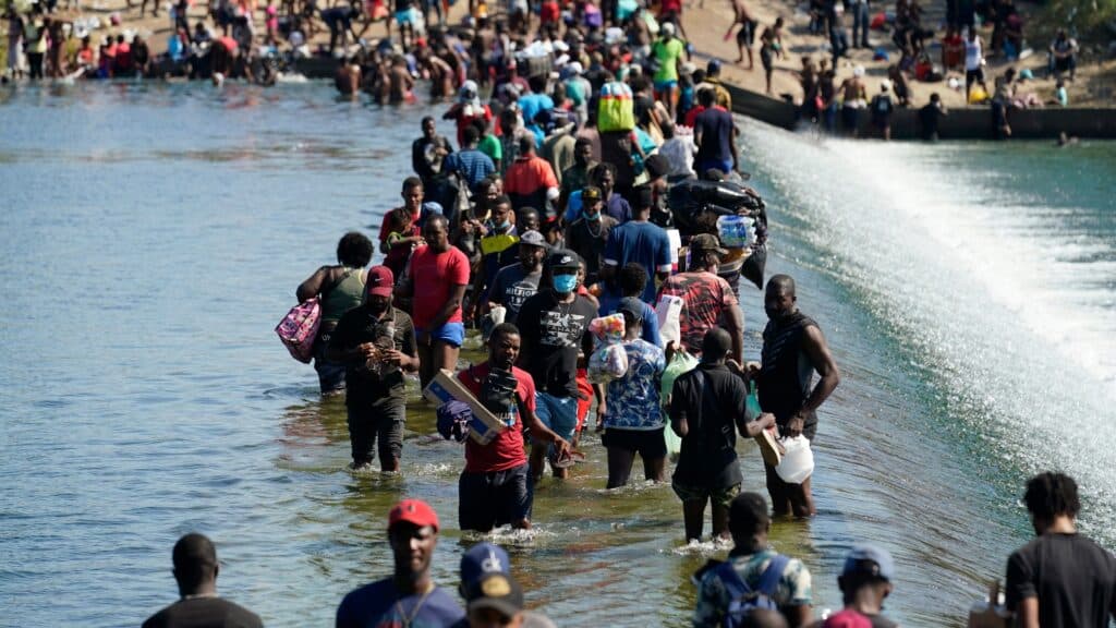 border-crisis-haitian-migrants-caravan-usatoday-com-2021-truth