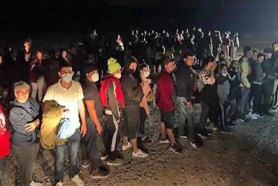 large-groups-of-migrants-rio-grande-valley-texasborderbusiness-com-2022-truth