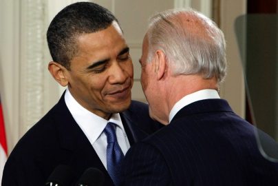 obama-whispering-biden-abc10-com-2022-truth