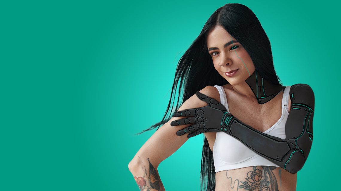 Horizontal,Portrait,Of,A,Brunette,Tattooed,Girl,With,Cyborg,Body