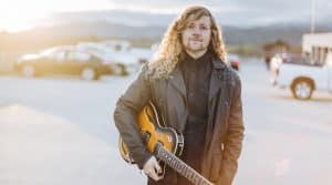 sean-feucht-standing-with-guitar-seanfeucht-com-2023-truth
