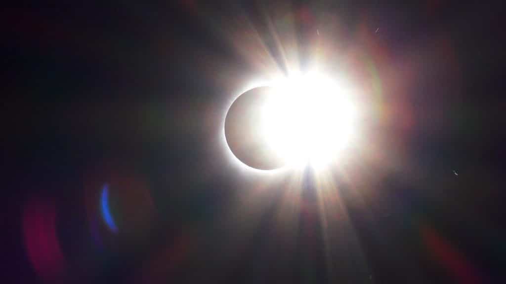 solar-eclipse-usatoday-com-2024-truth