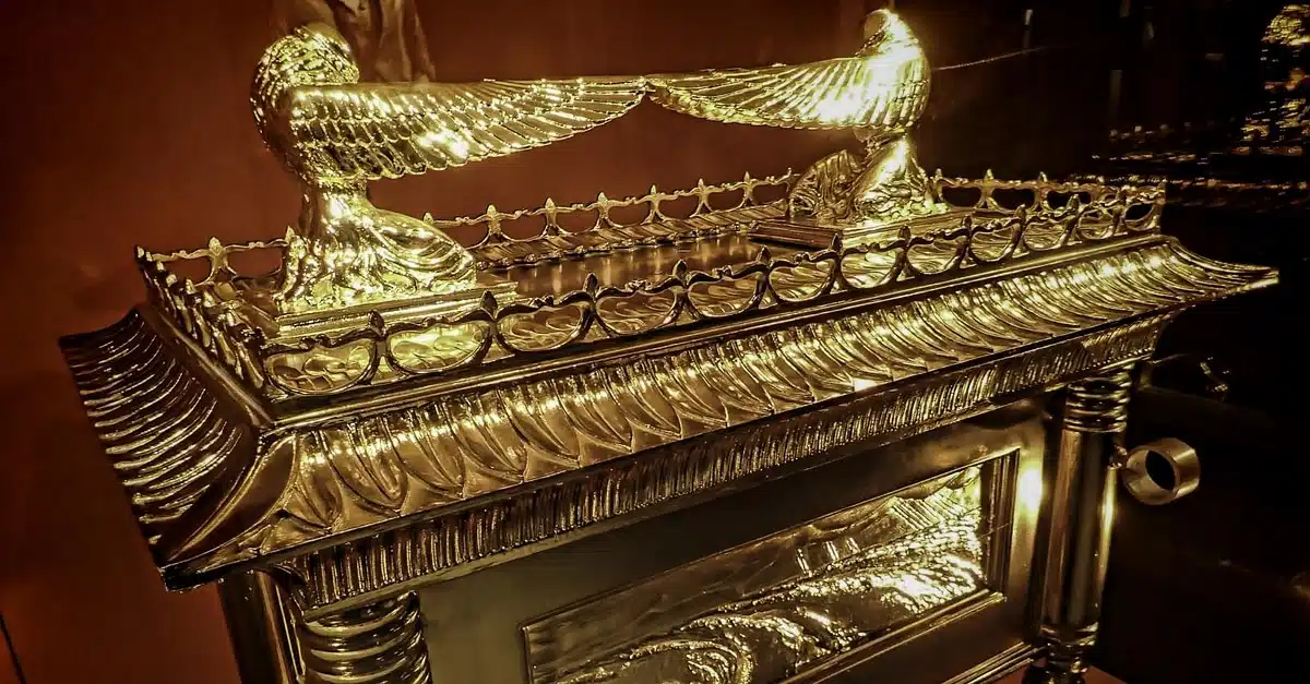 beautiful-gold-photo-ark-of-the-covenant-worldhistory-org-2025-truth